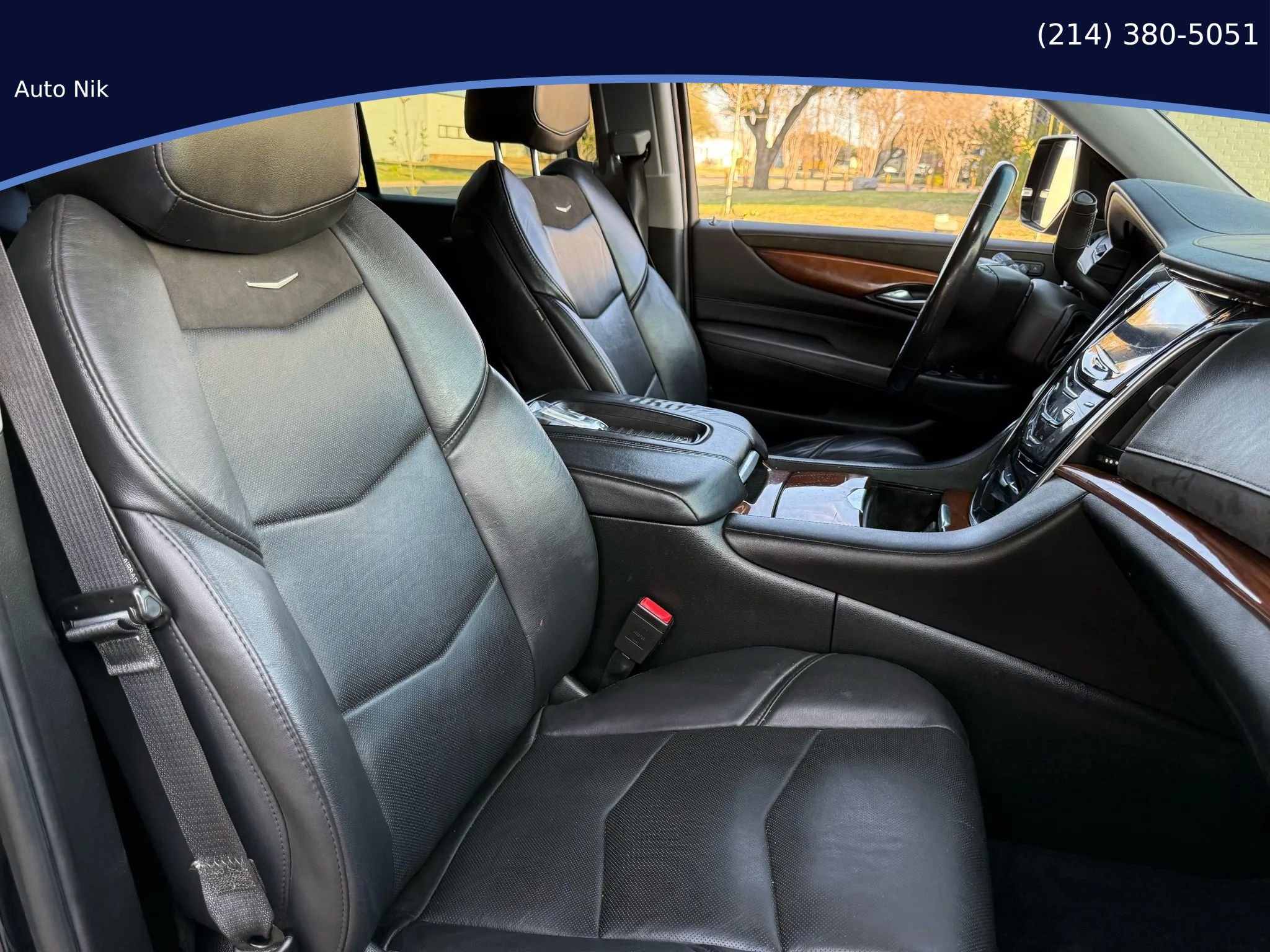 Used 2018 Cadillac Escalade Premium Luxury RWD image 18
