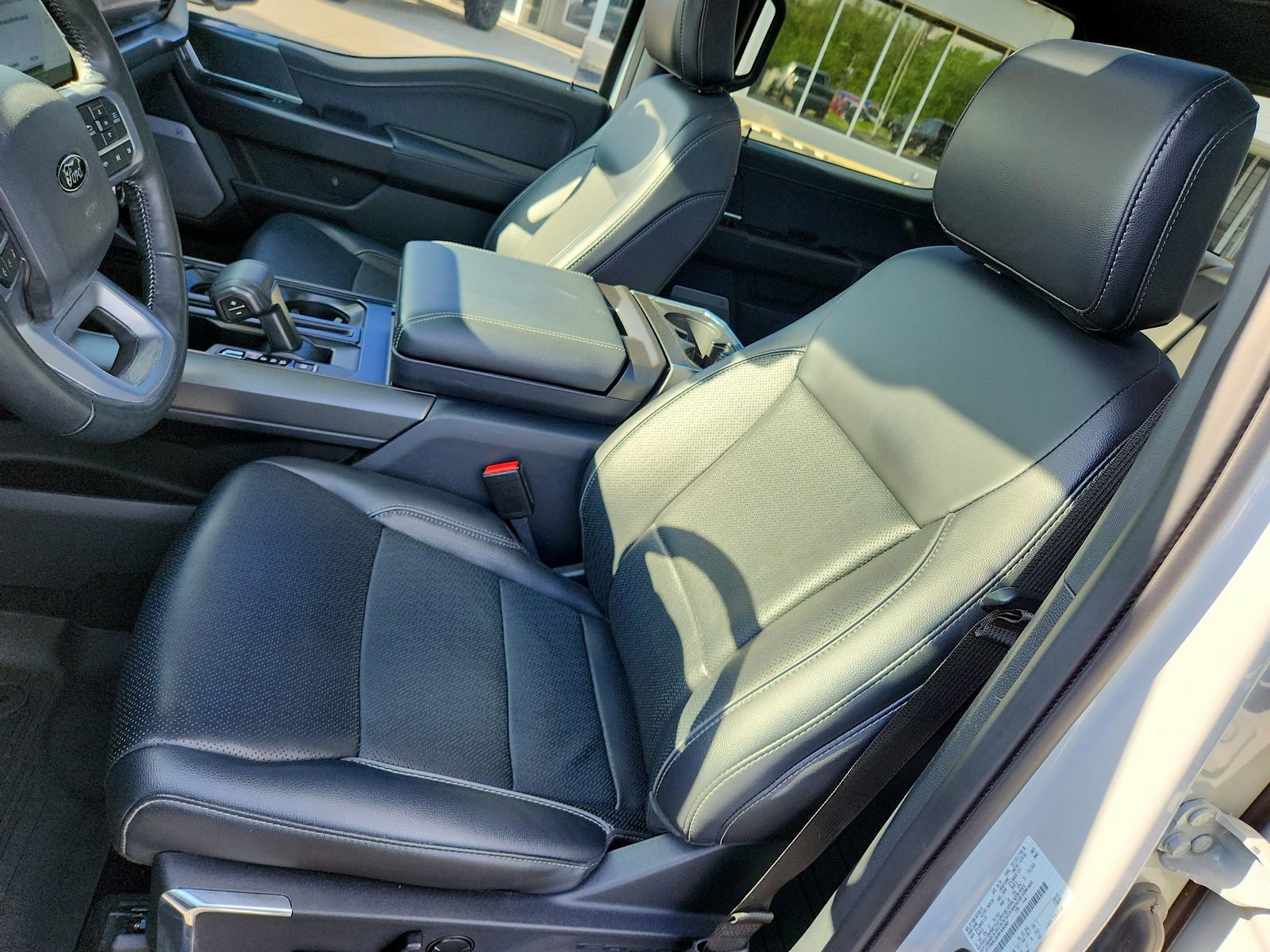 Used 2024 Ford F150 Lariat AWD/4WD image 12
