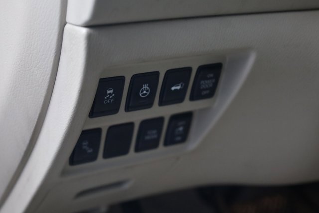 Used 2015 Nissan Pathfinder Platinum w/ Cargo Package image 13