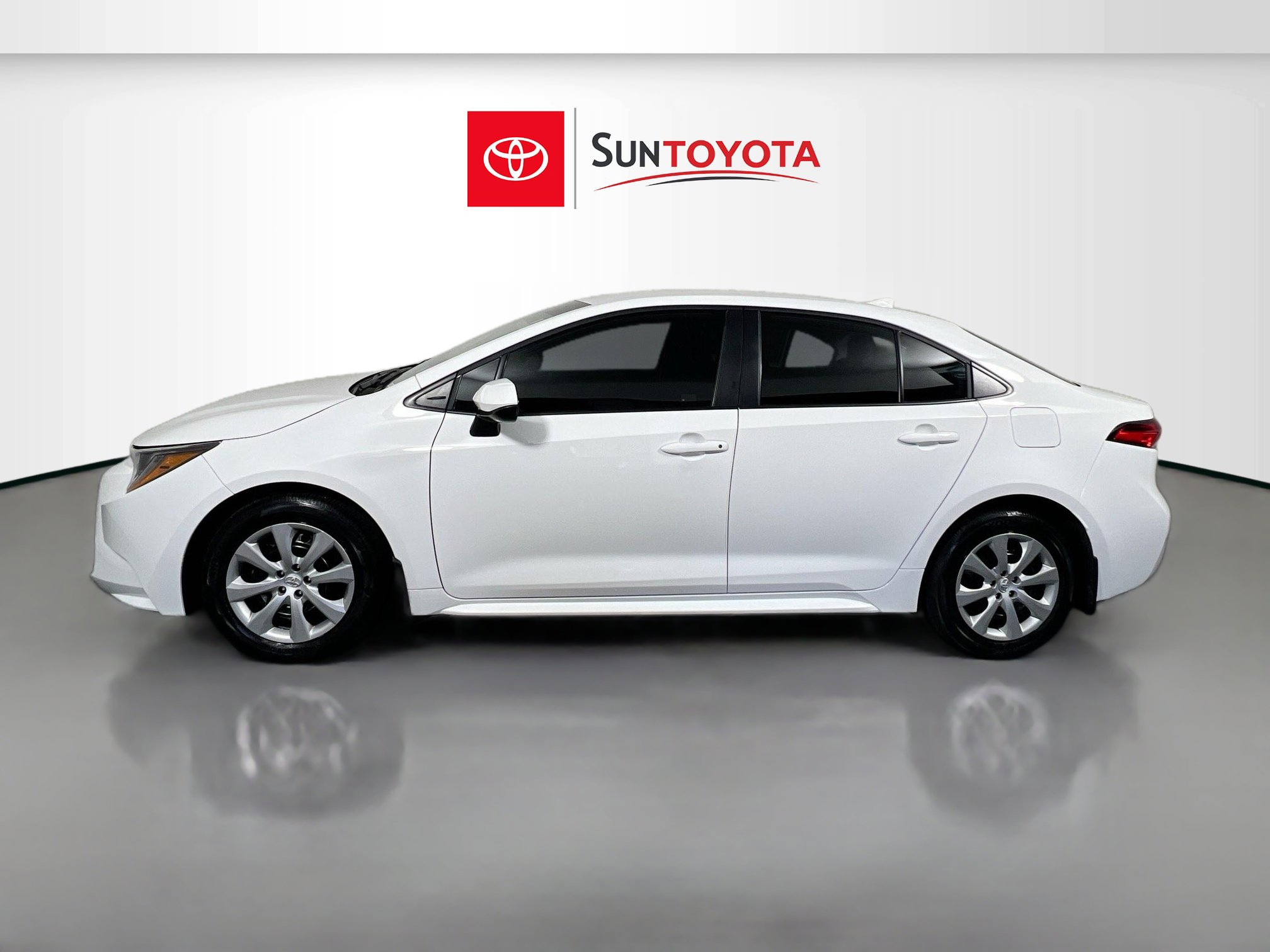 Used 2025 Toyota Corolla LE image 7