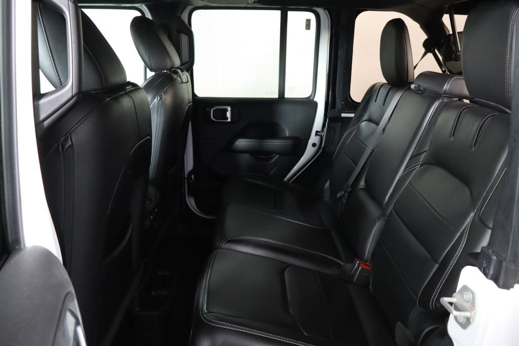 Used 2023 Jeep Wrangler Unlimited Sahara w/ Cold Weather Group AWD/4WD image 16