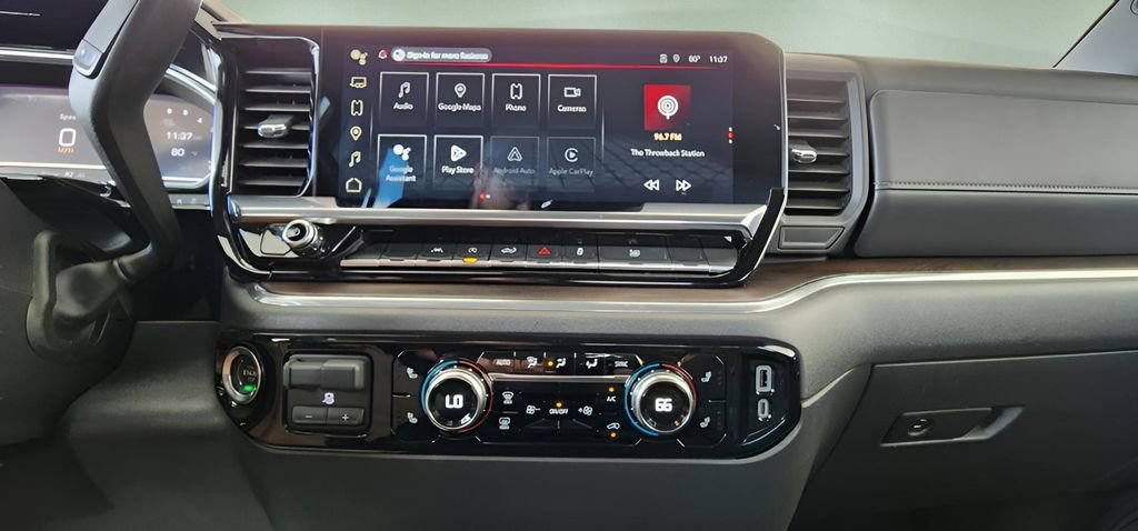 Used 2025 GMC Sierra 1500 SLT image 33