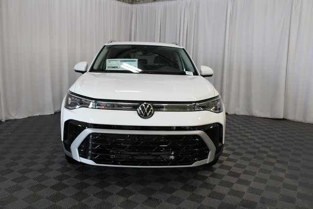 New 2025 Volkswagen Taos SEL image 25