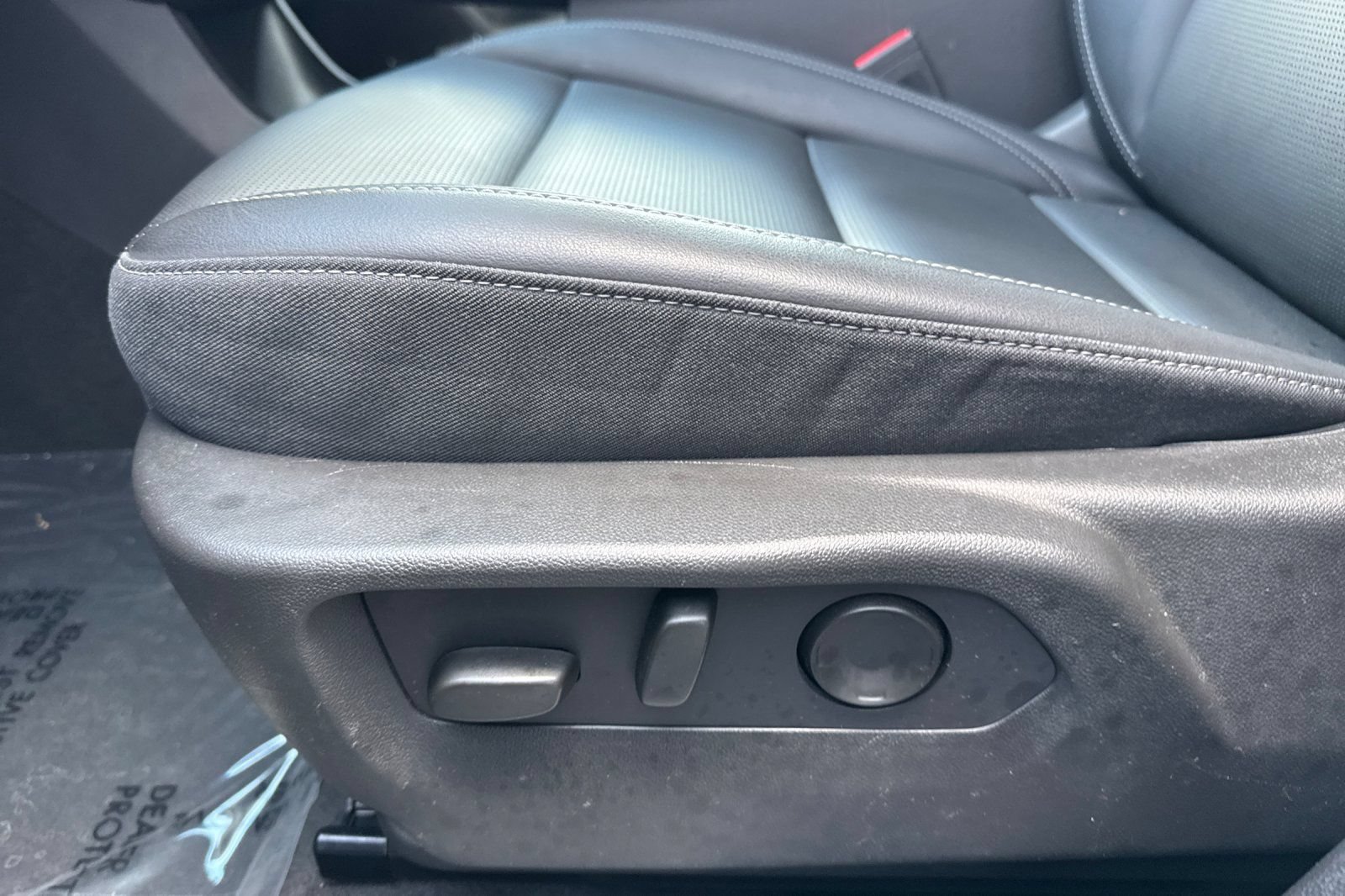 Used 2024 Buick Envision Preferred AWD/4WD image 12