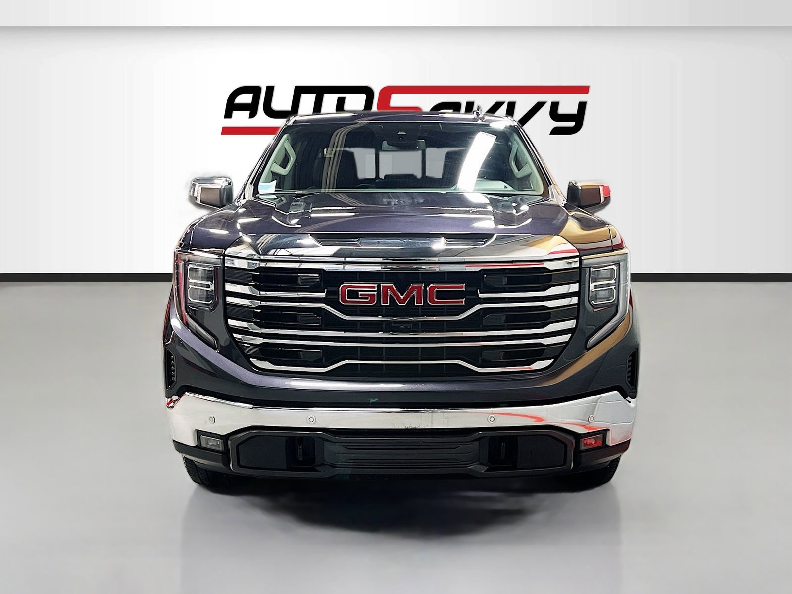 Used 2024 GMC Sierra 1500 SLT w/ SLT Premium Plus Package image 2