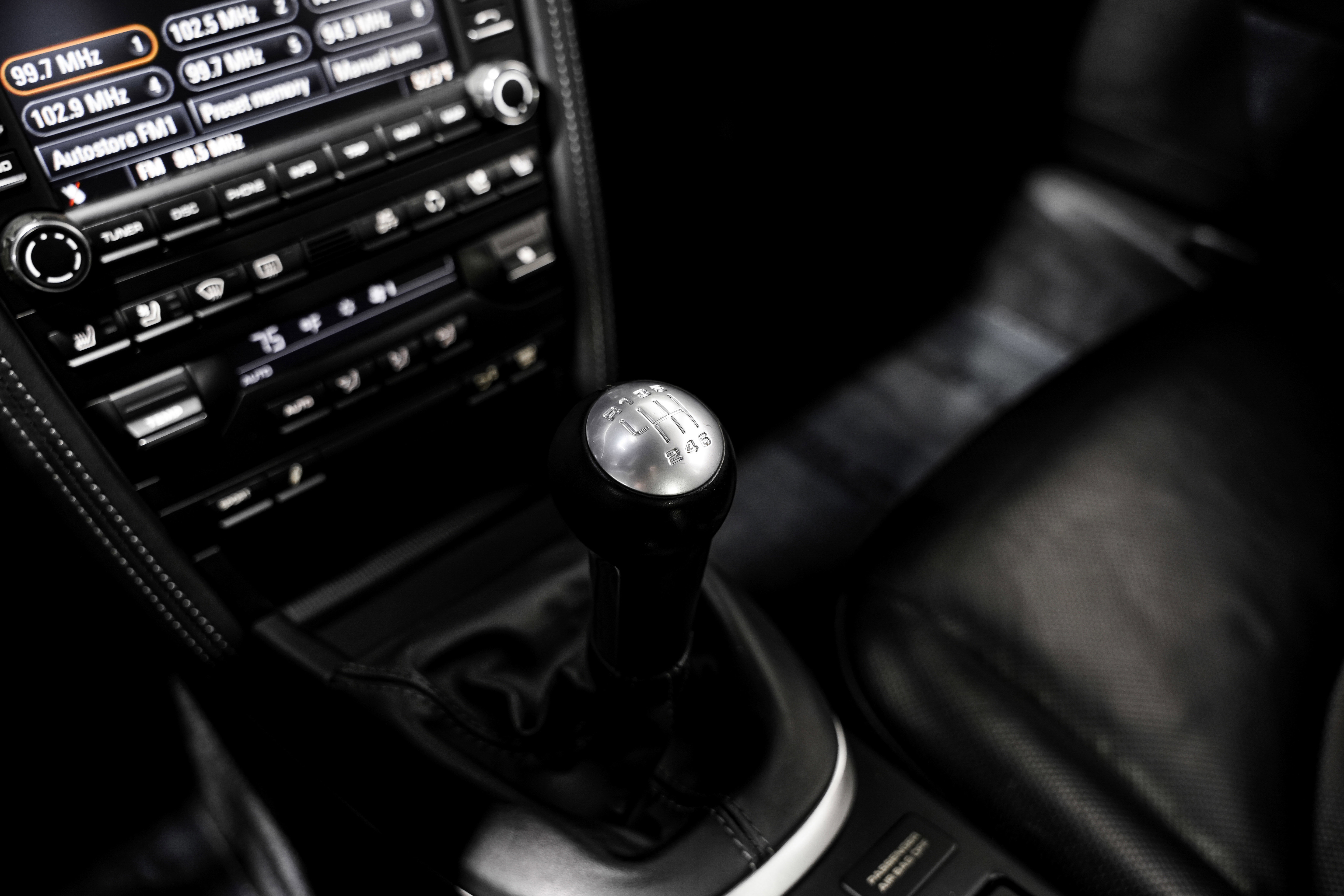 Used 2010 Porsche 911 Carrera 4S image 16