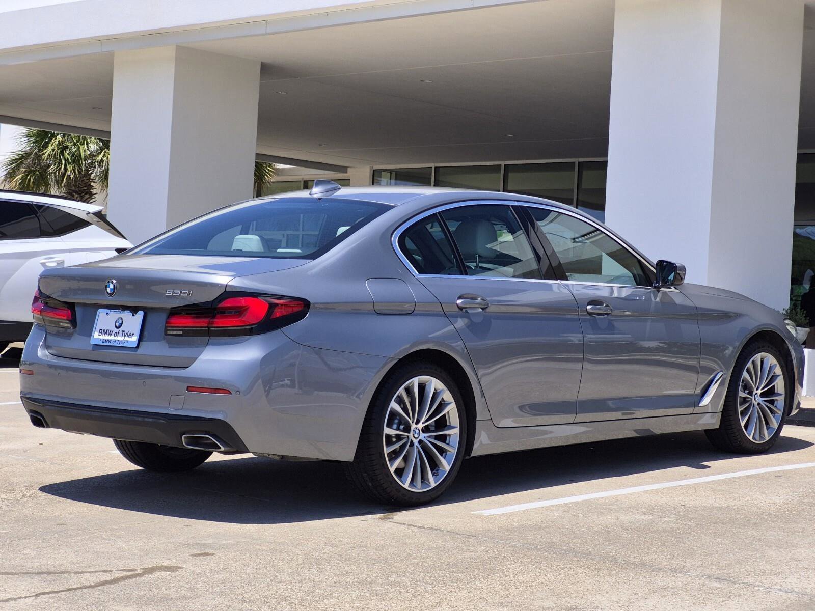 Certified 2023 BMW 530i w/ Premium Package RWD image 4
