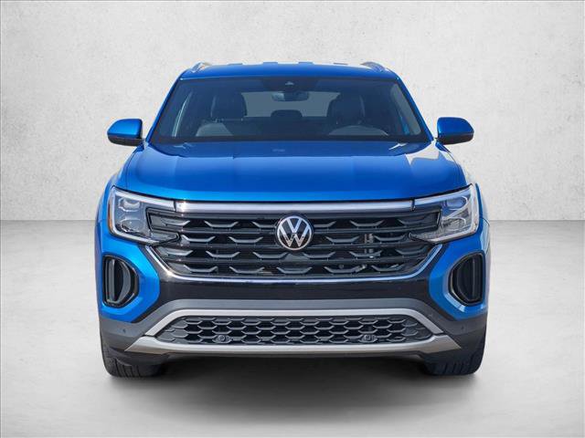 Used 2024 Volkswagen Atlas Cross Sport SE FWD image 2