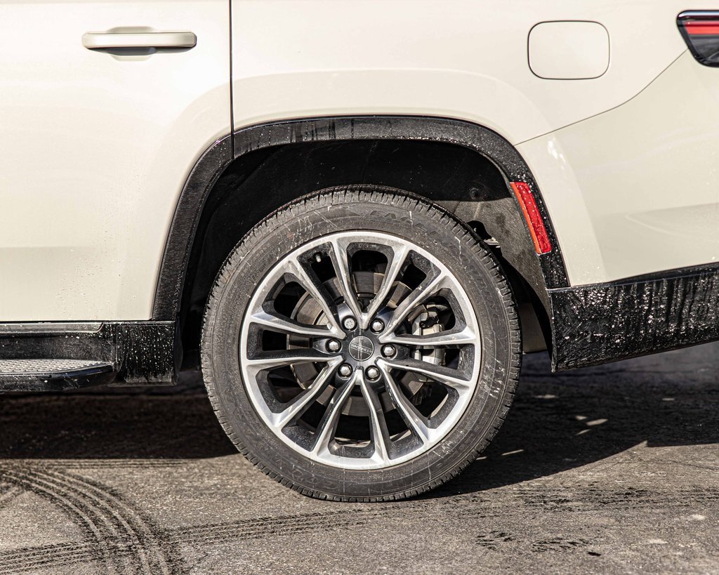 Used 2022 Jeep Wagoneer Series II w/ Premium Group I image 8