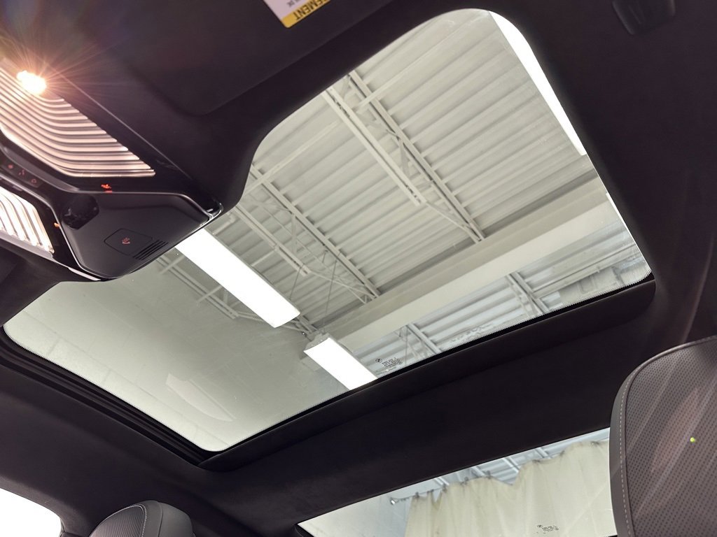 Used 2025 BMW M850i xDrive image 39