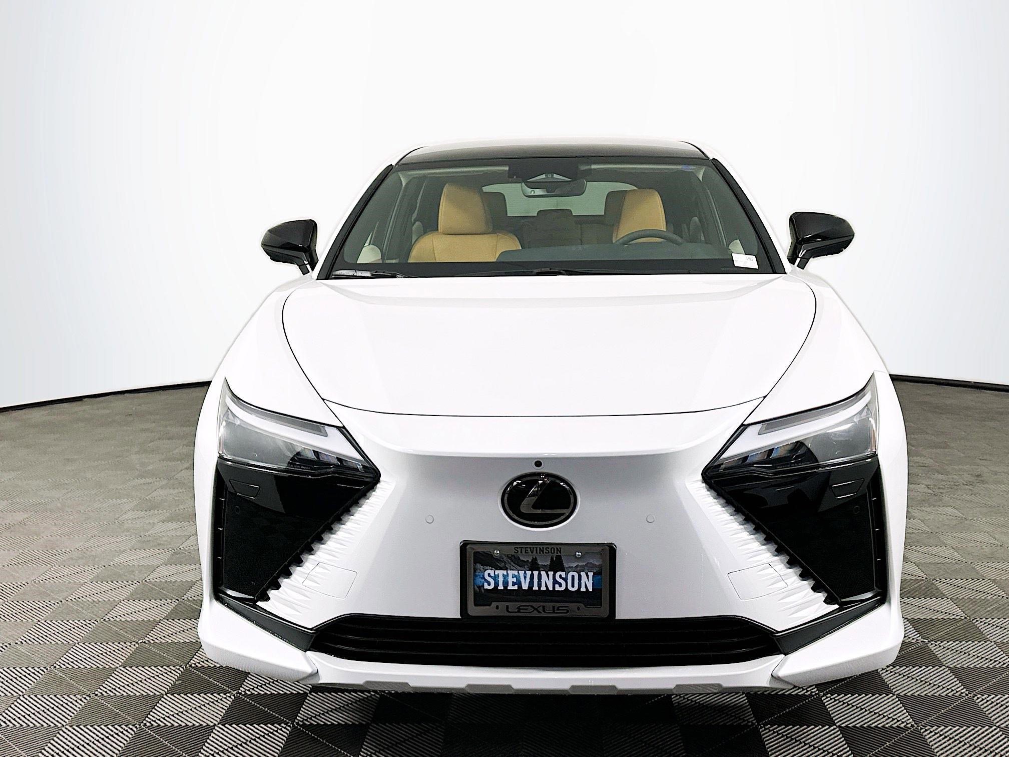 New 2026 Lexus RZ 450e AWD image 2