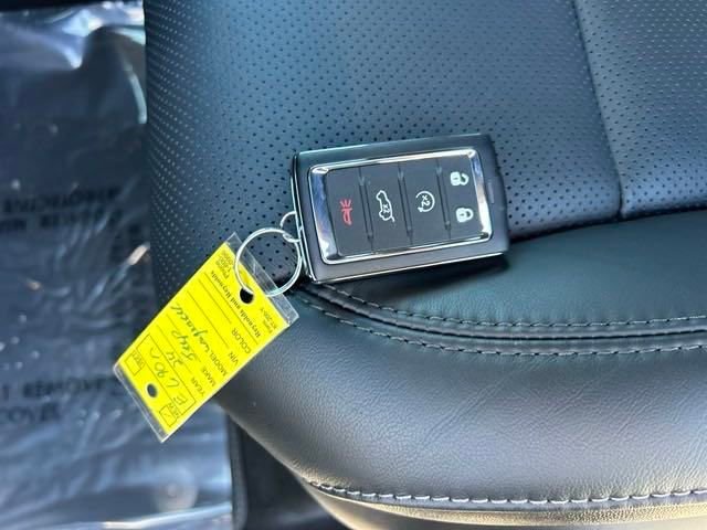 New 2024 Jeep Wagoneer 4WD w/ Convenience Group I image 28