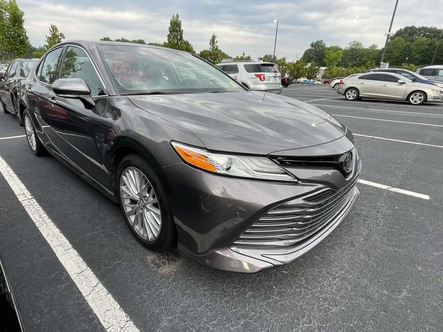 Used 2018 Toyota Camry XLE FWD image 1
