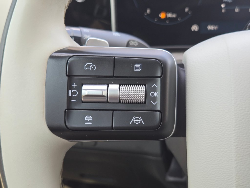 Used 2024 Hyundai Santa Fe Calligraphy FWD image 23