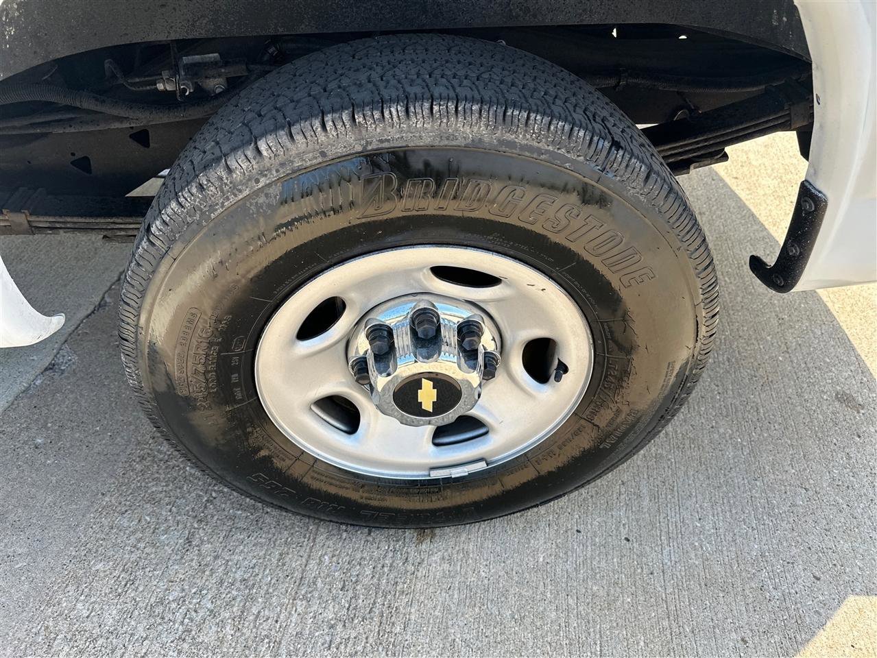 Used 2022 Chevrolet Express 2500 w/ Driver Convenience Package RWD image 26