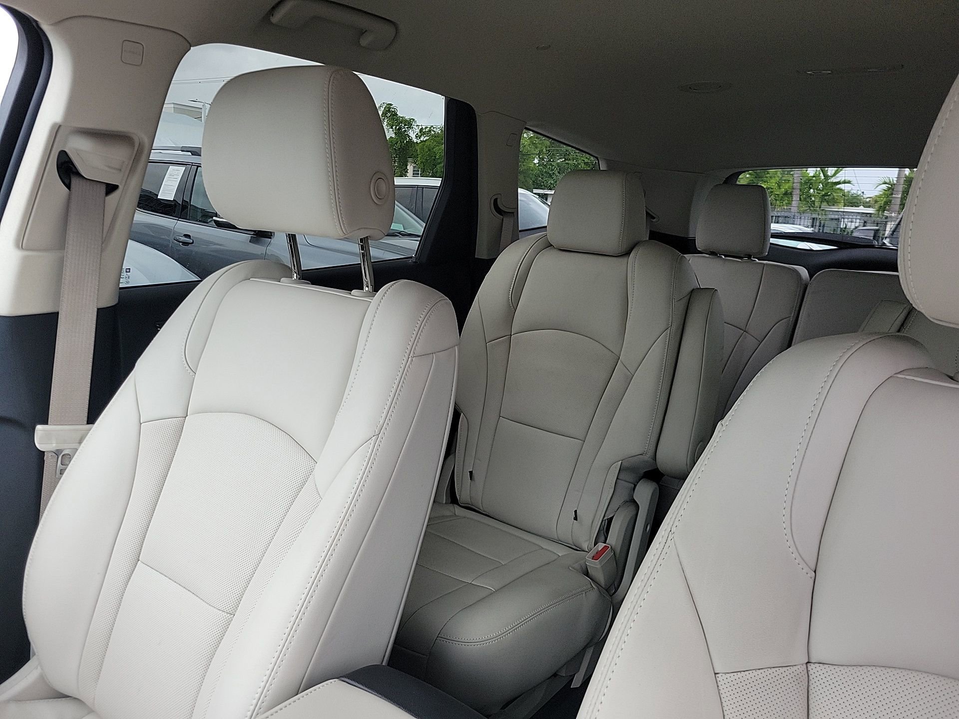 Used 2023 Buick Enclave Essence w/ Sport Touring Edition image 28