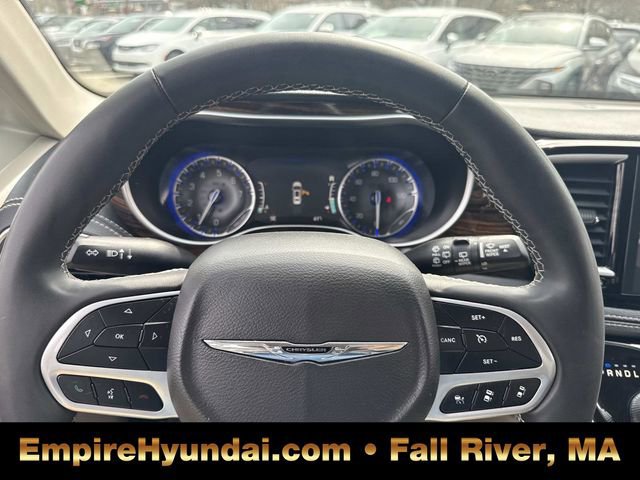 Used 2023 Chrysler Pacifica Limited image 27