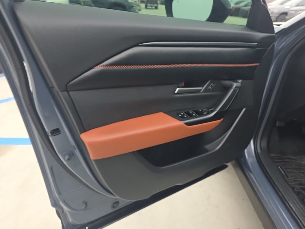 Used 2023 MAZDA CX-50 Meridian Edition w/ Apex Package image 39