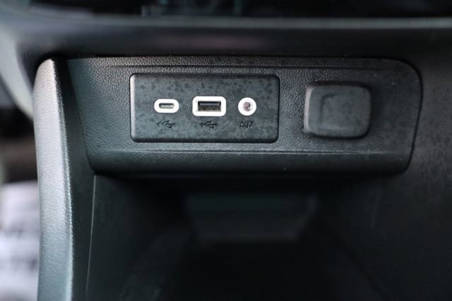 Used 2023 Buick Encore GX Essence w/ Experience Buick Package image 29