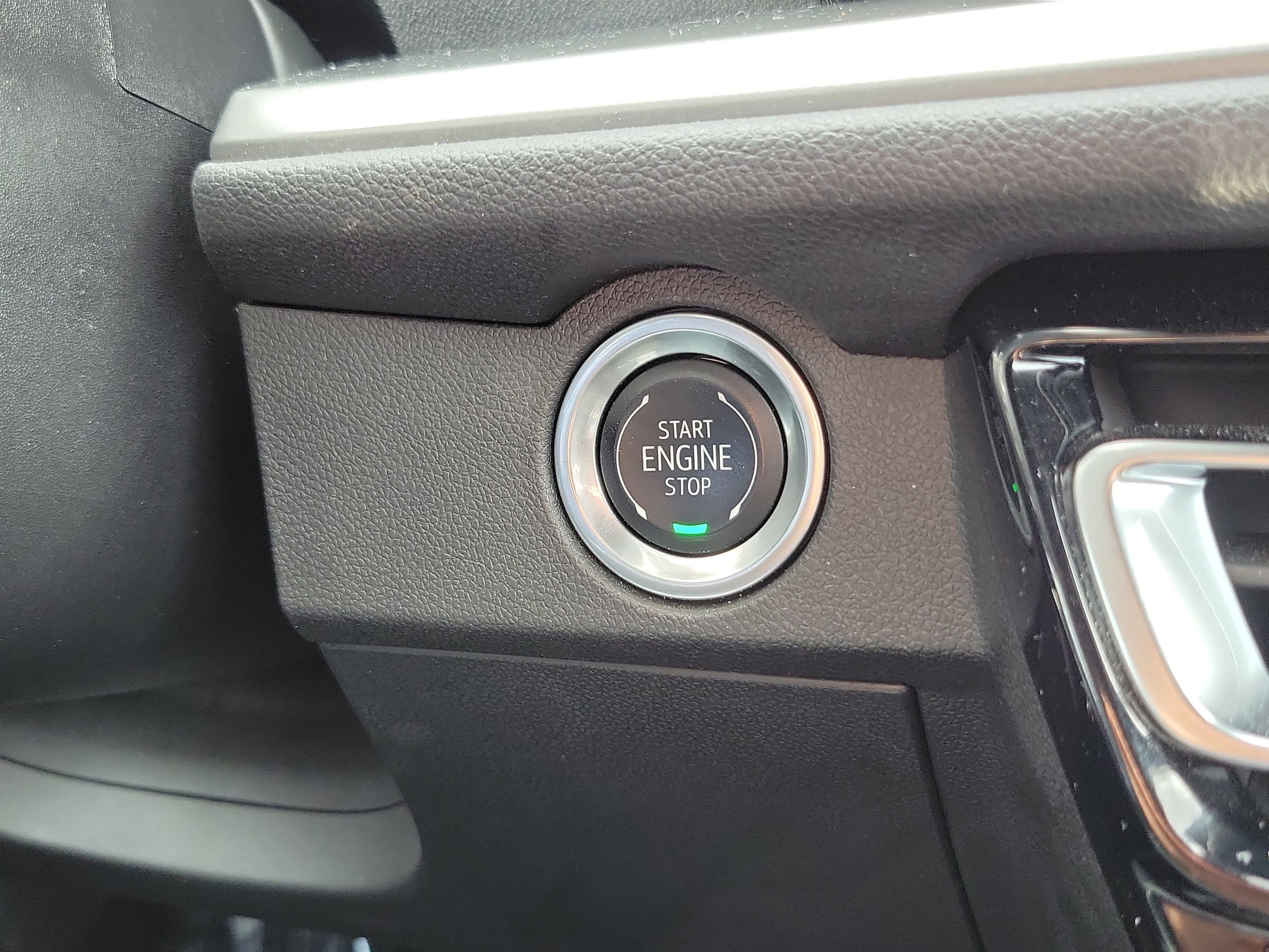 Used 2024 Chevrolet Traverse LT image 27