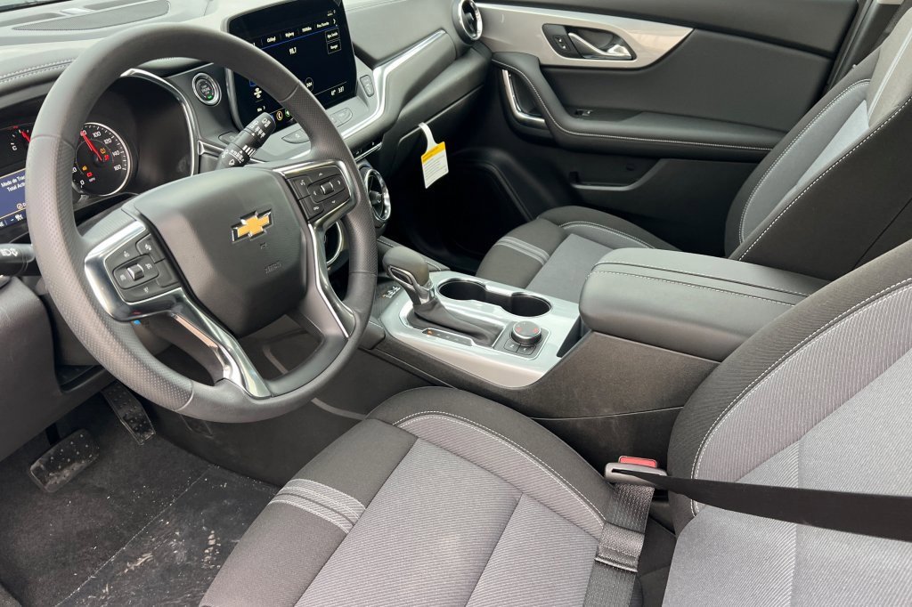 New 2026 Chevrolet Blazer LT w/ Convenience Package image 7