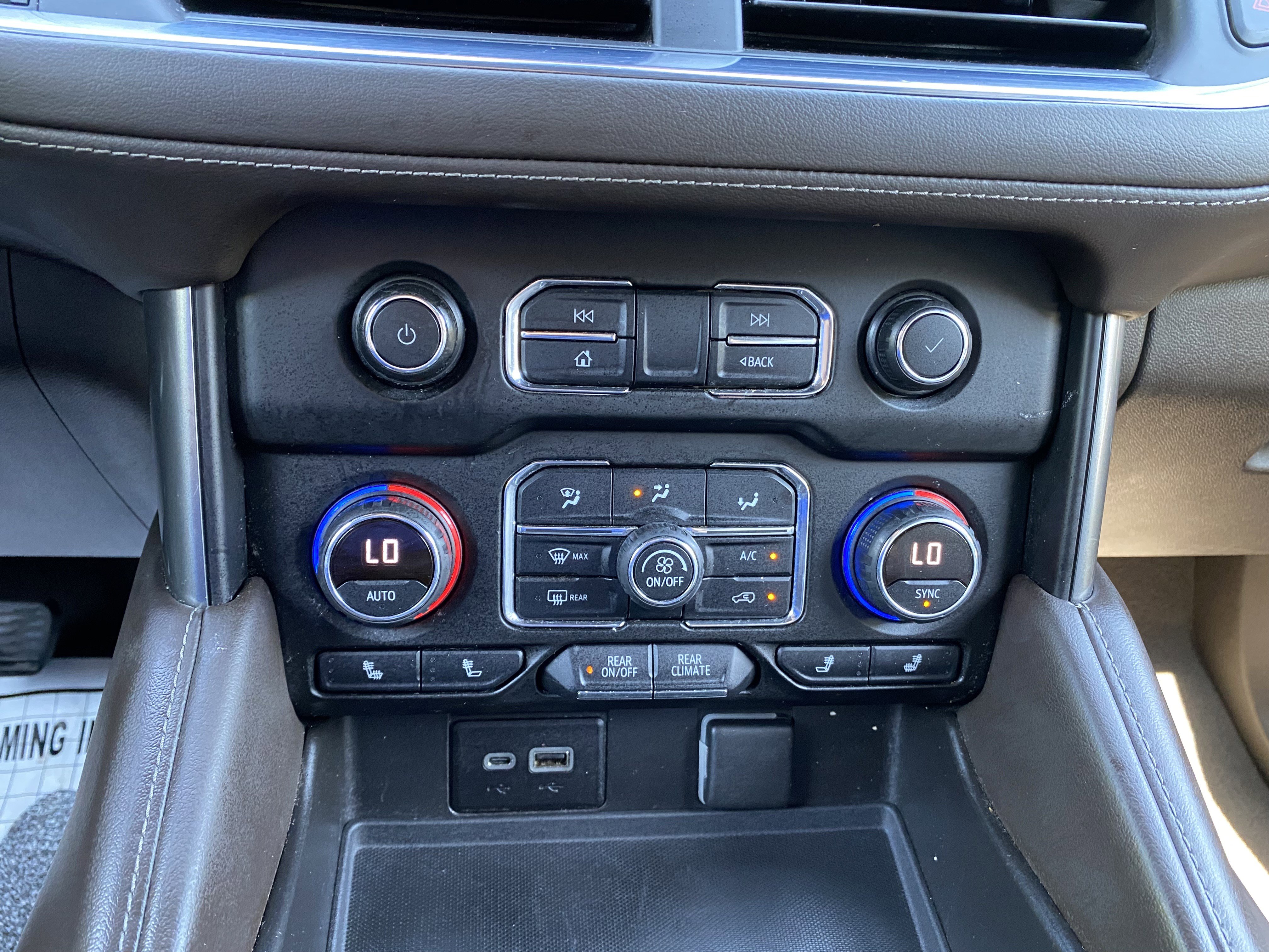 Used 2021 Chevrolet Suburban Z71 w/ Z71 Off-Road Package AWD/4WD image 29