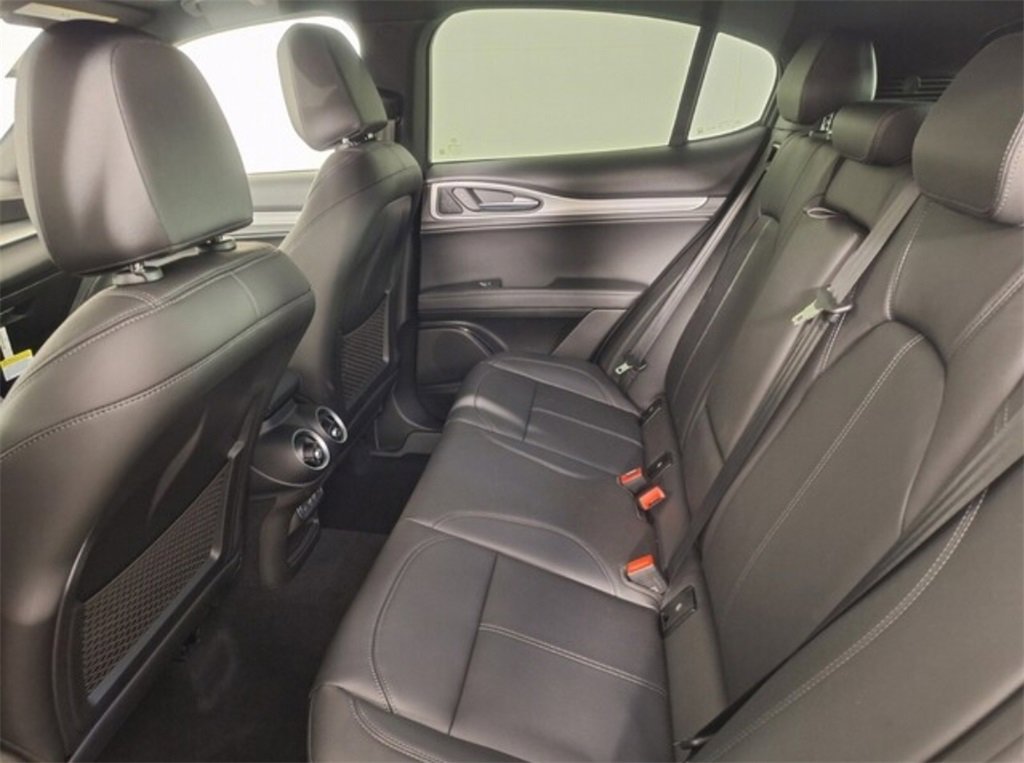 New 2025 Alfa Romeo Stelvio Sprint w/ Convenience Package image 14