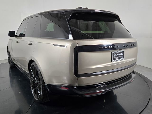Used 2024 Land Rover Range Rover SE image 4