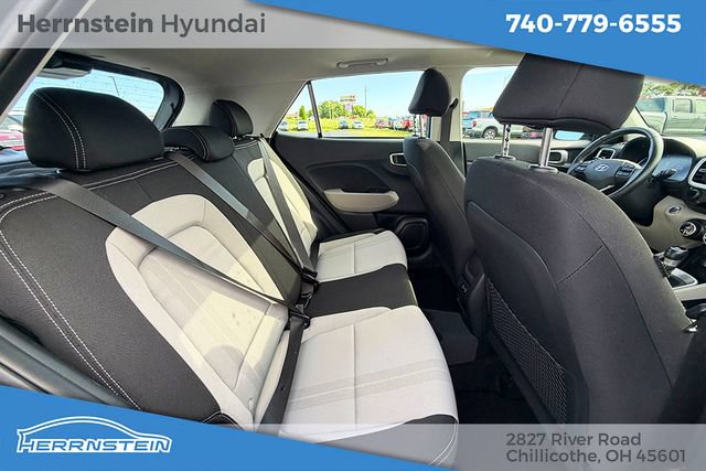 Used 2024 Hyundai Venue SEL FWD image 26
