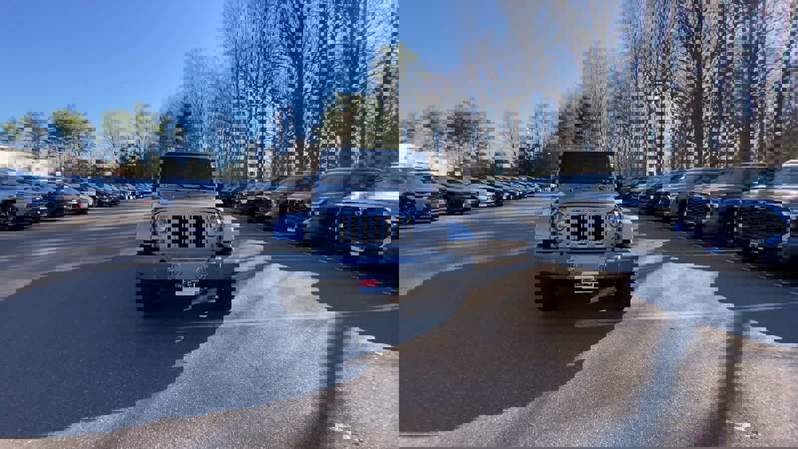 Used 2016 Jeep Wrangler Unlimited Sahara w/ Connectivity Group image 6