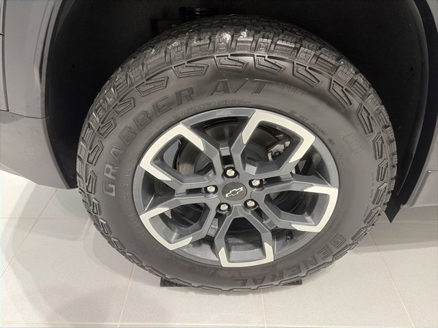 New 2026 Chevrolet Equinox ACTIV w/ Safety and Technology Package image 5