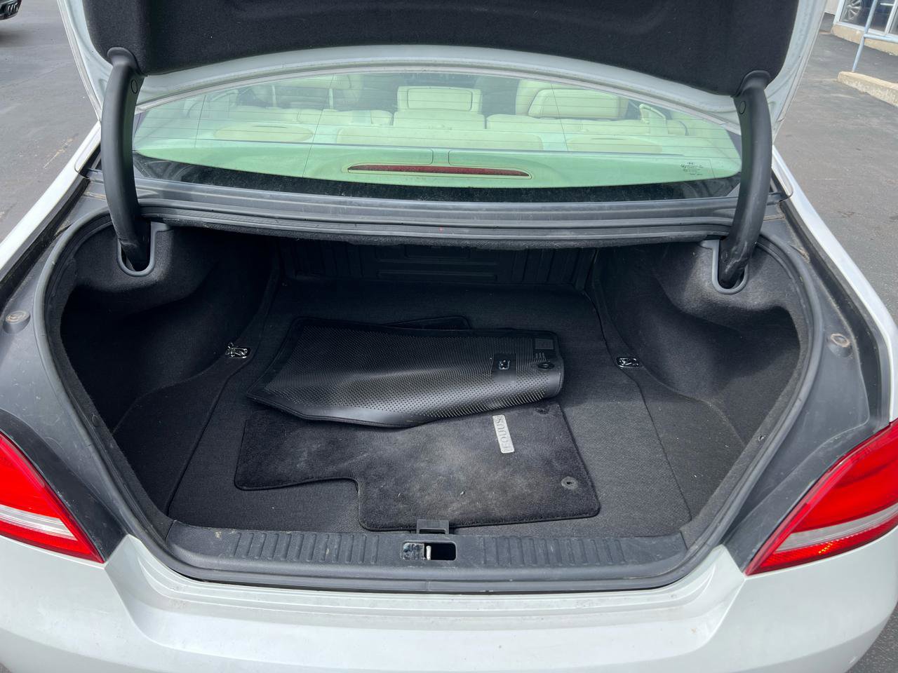 Used 2014 Hyundai Equus Signature RWD image 13