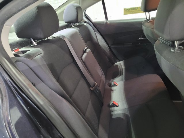 Used 2015 Chevrolet Cruze LT image 38