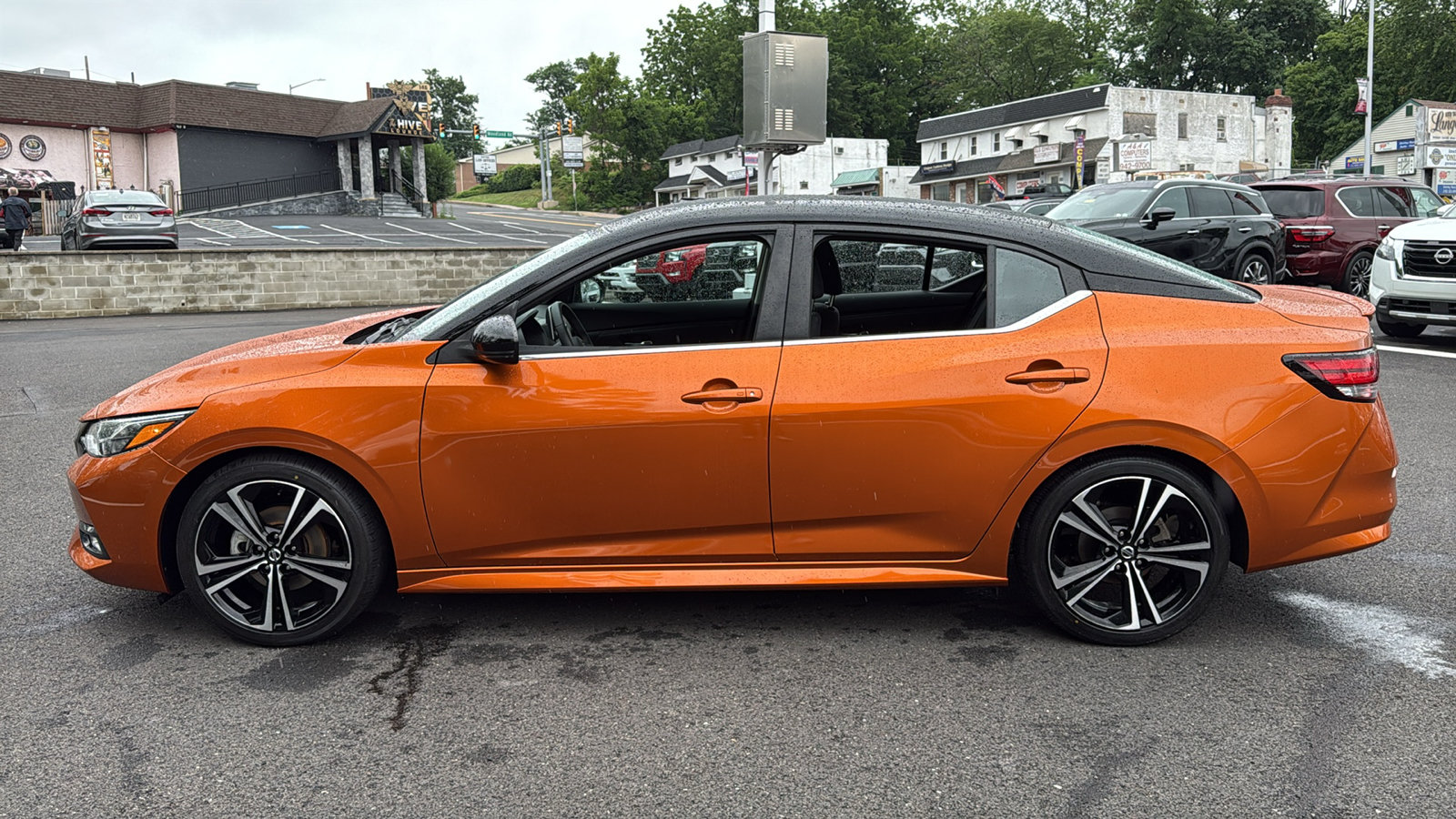 Certified 2021 Nissan Sentra SR FWD image 4