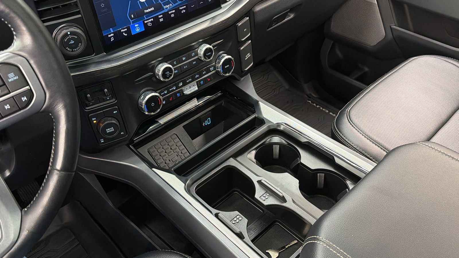 Used 2024 Ford F250 Lariat w/ Lariat Ultimate Package image 35