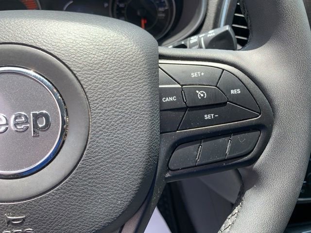 Used 2022 Jeep Cherokee Trailhawk w/ Trailer Tow Group image 33