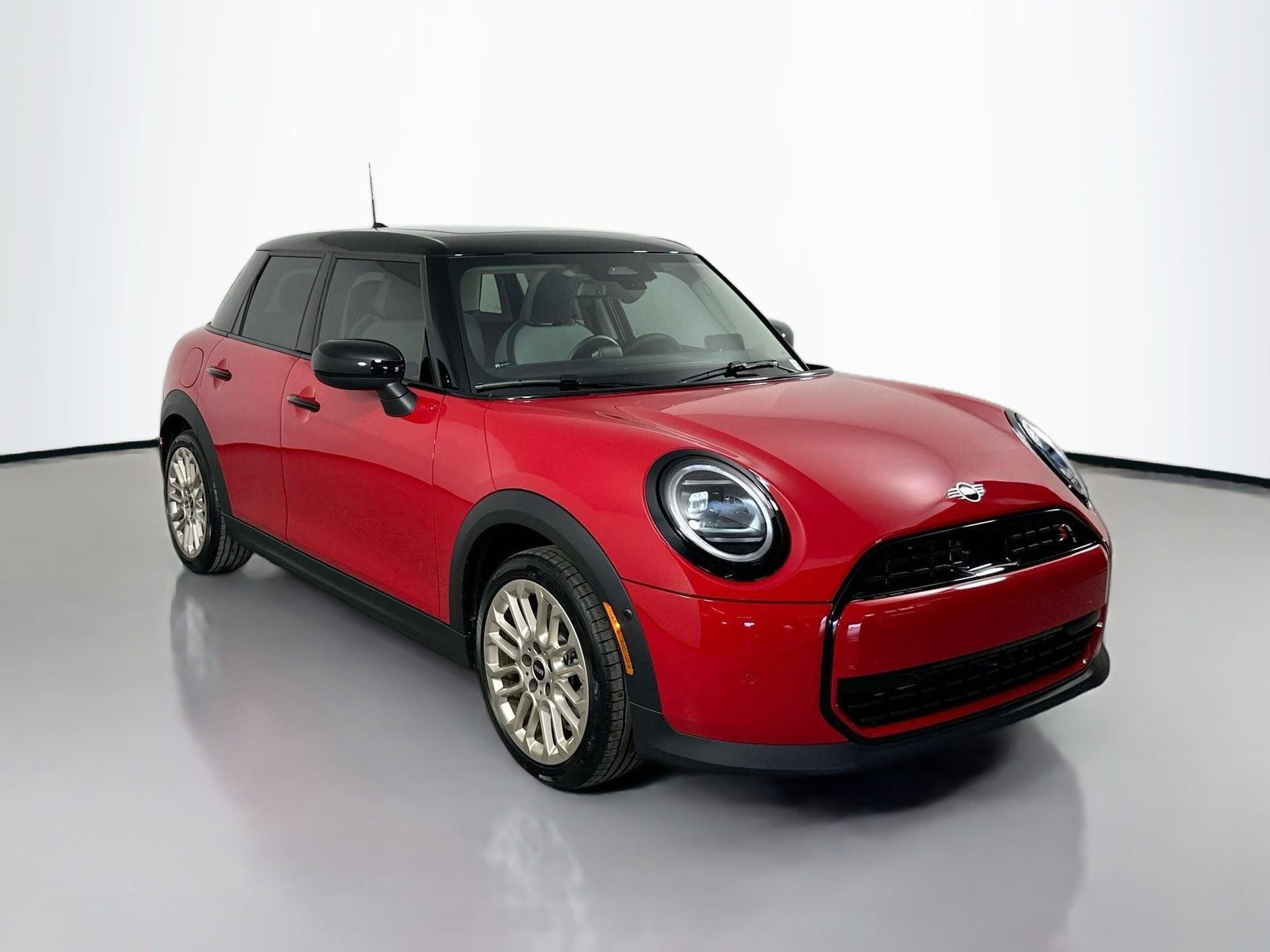 Certified 2025 MINI Cooper S image 3