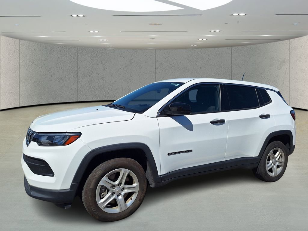 Used 2023 Jeep Compass Sport image 8