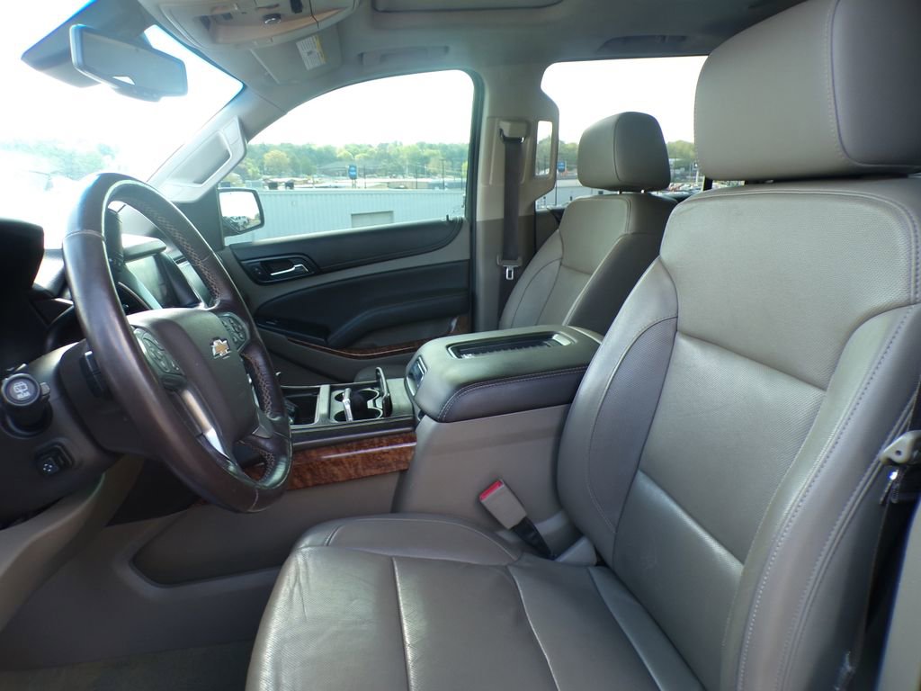 Used 2017 Chevrolet Suburban Premier AWD/4WD image 13
