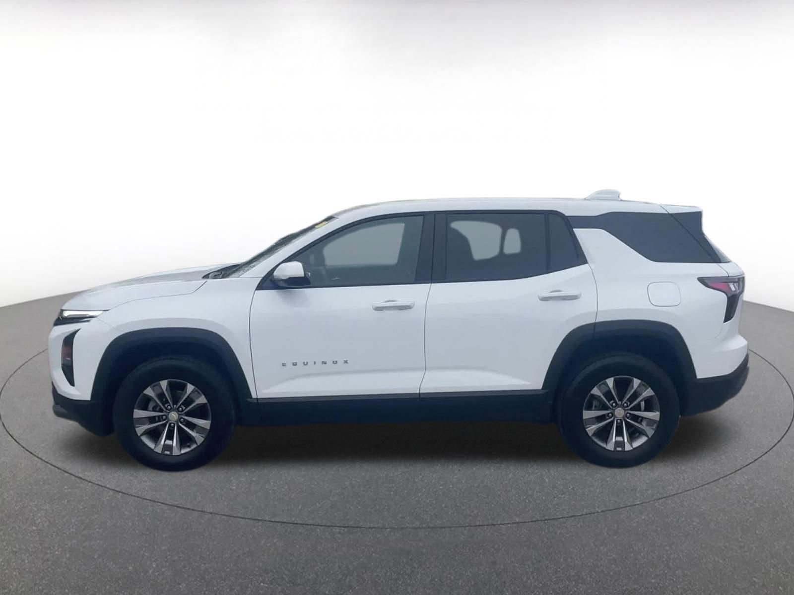 Used 2025 Chevrolet Equinox LT image 8