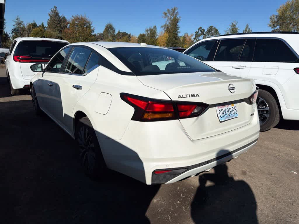 Used 2025 Nissan Altima 2.5 SV AWD/4WD image 3