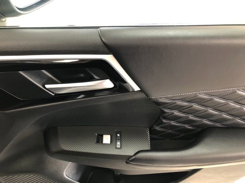 Used 2023 Mitsubishi Outlander SEL image 15