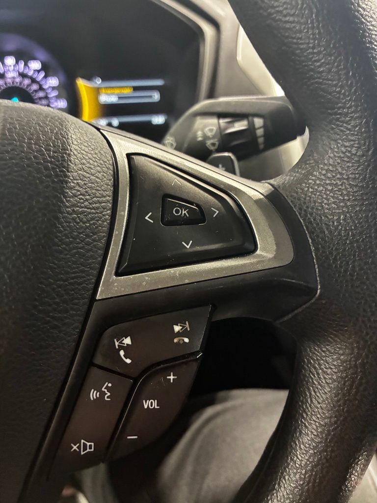 Used 2018 Ford Fusion SE w/ Fusion SE Technology Package FWD image 20