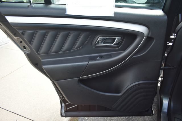 Used 2017 Ford Taurus SEL FWD image 29