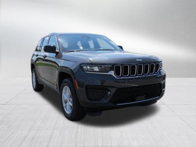 New 2026 Jeep Grand Cherokee Laredo RWD image 10