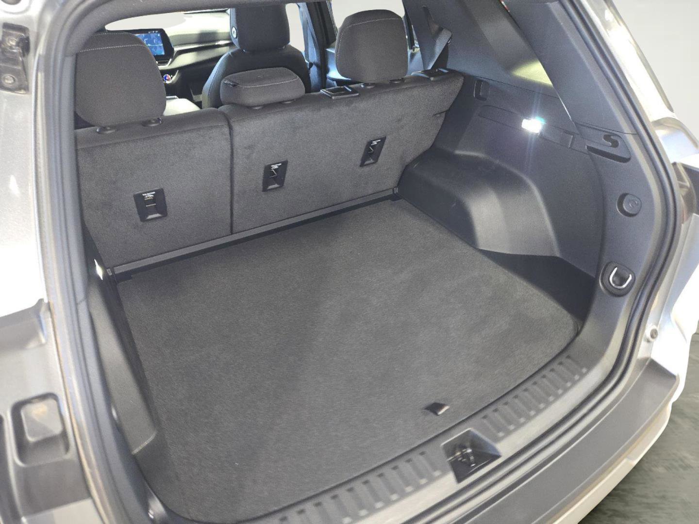 Used 2025 Chevrolet Equinox LT w/ Safety and Technology Package AWD/4WD image 37