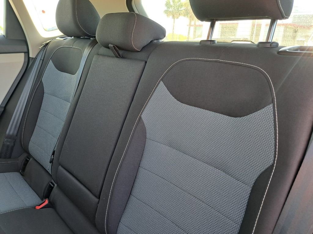 Used 2025 Volkswagen Taos S AWD/4WD image 24