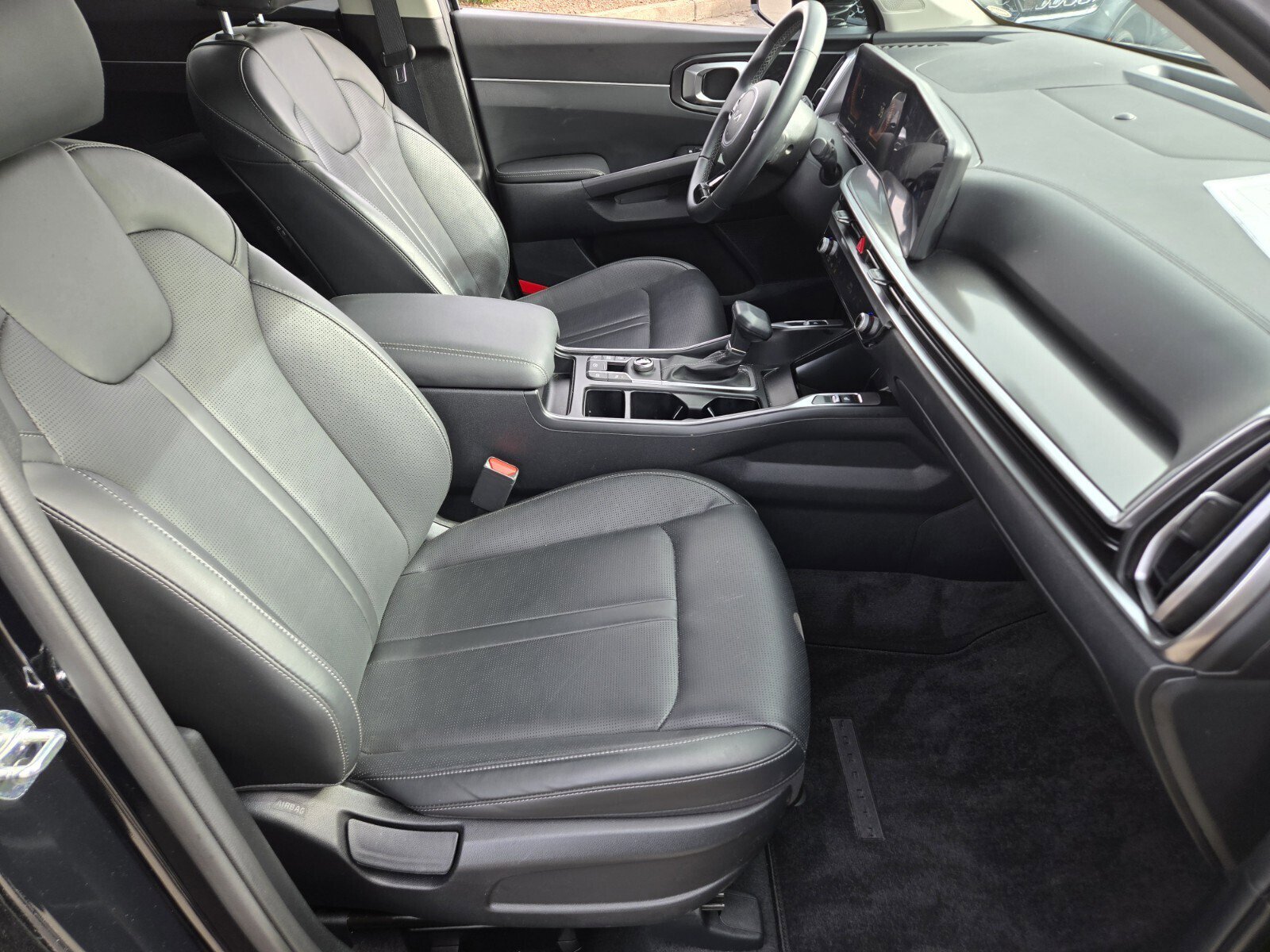 Certified 2025 Kia Sorento S image 16