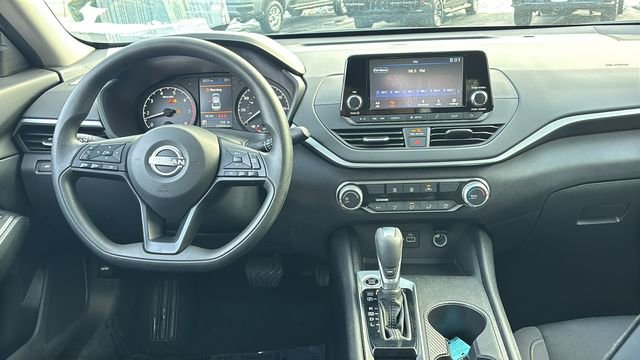 Used 2024 Nissan Altima 2.5 S image 7