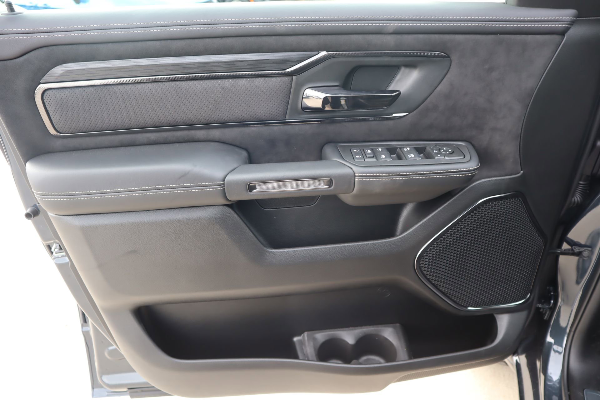 New 2026 RAM 1500 RHO AWD/4WD image 17